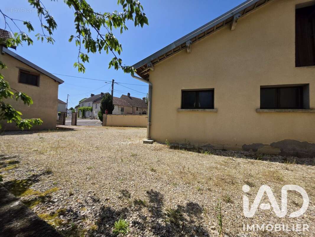 Maison 147 m² à Vauconcourt-Nervezain  - photo 5