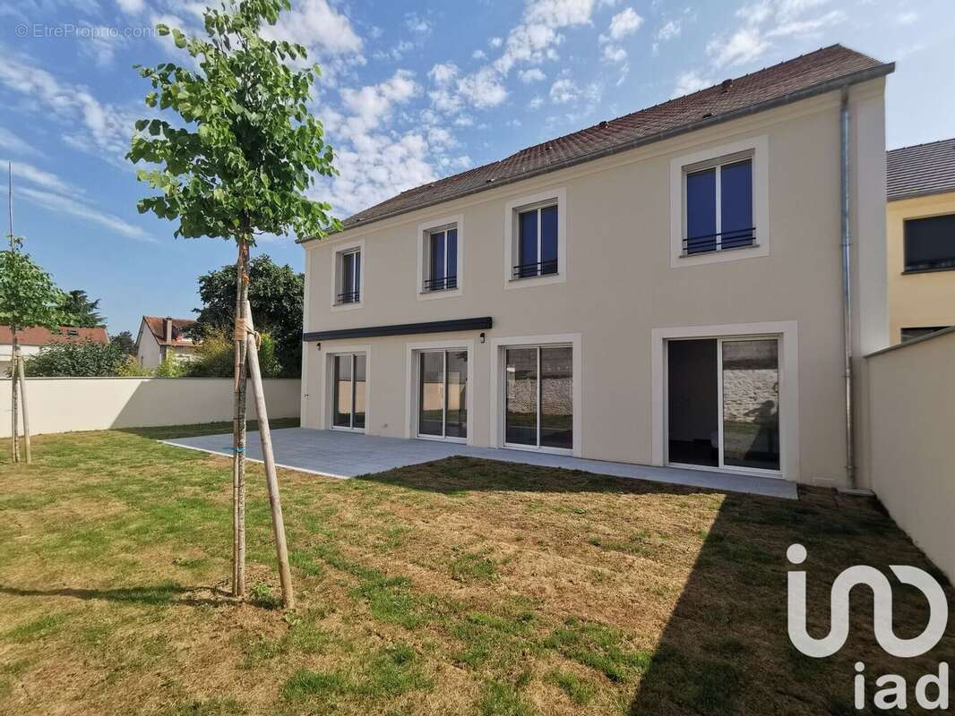 Photo 2 - Maison à BRIE-COMTE-ROBERT