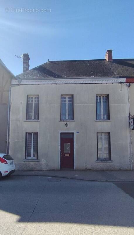 Photo 1 - Maison à JUBLAINS