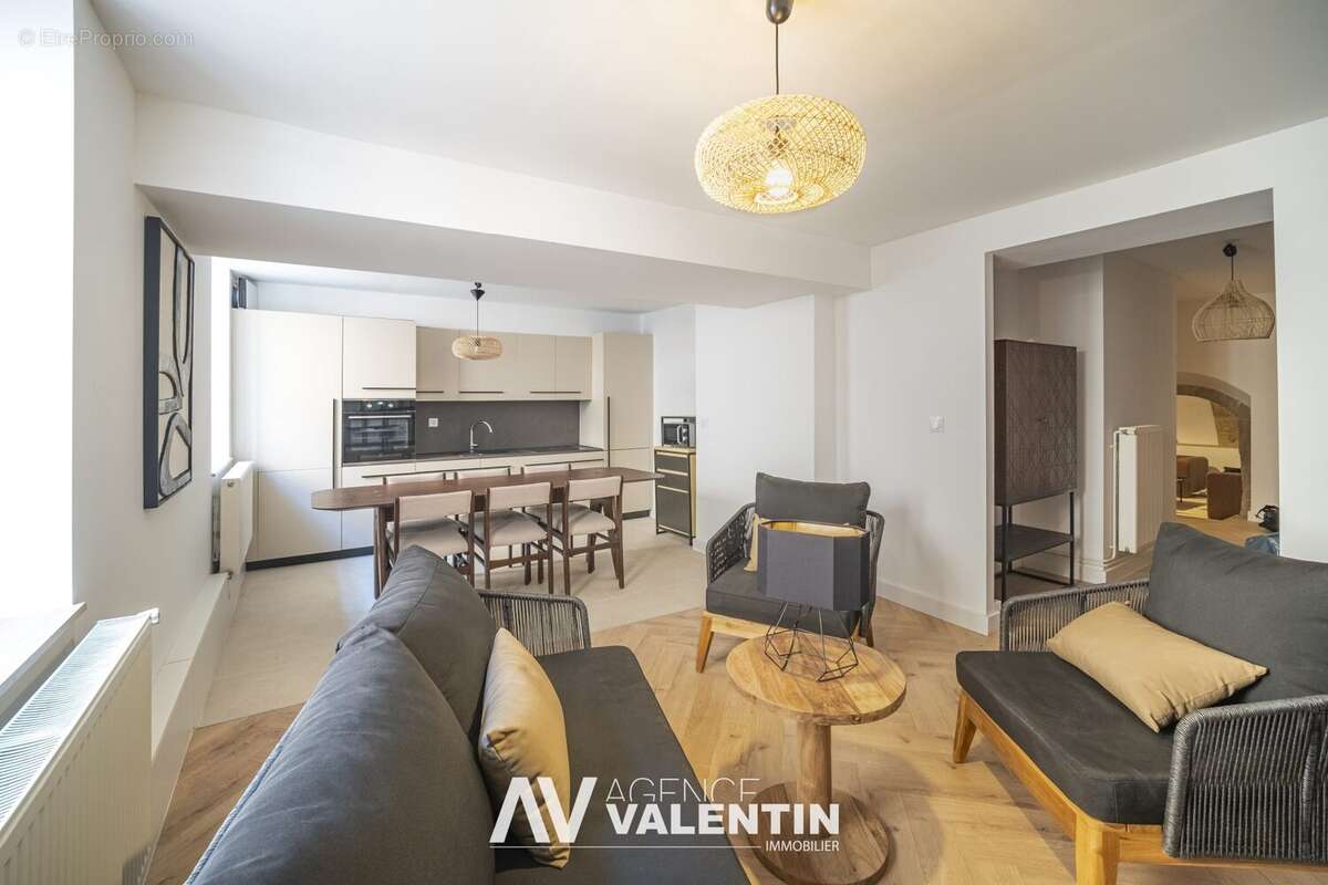 Appartement à ARS-SUR-MOSELLE