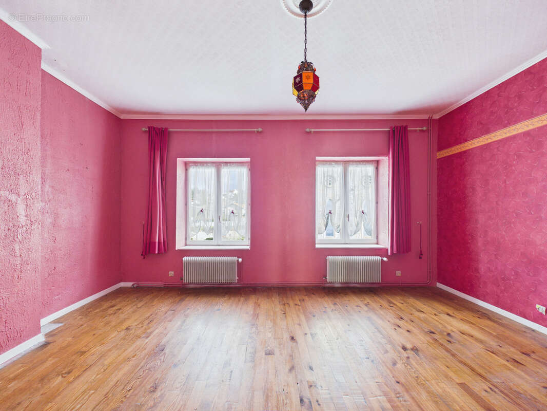 Maison à LA SEAUVE-SUR-SEMENE