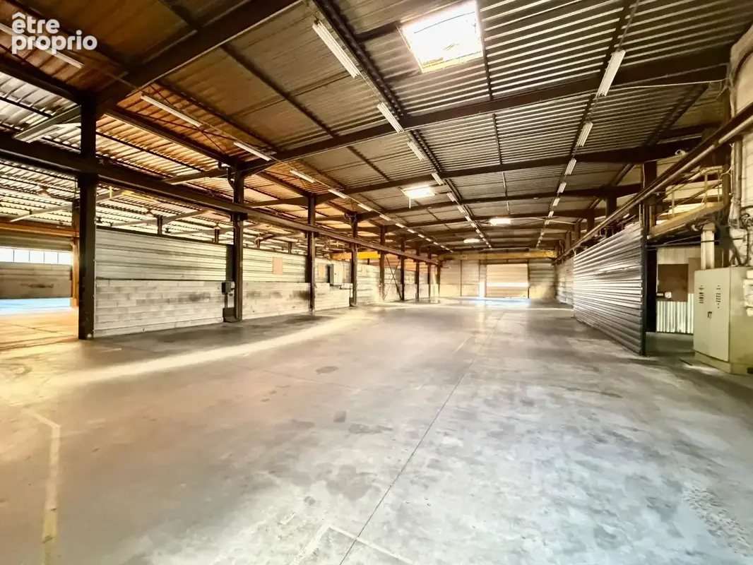 Vente ensemble immobilier industriel de 3 660 m2, sur terrain de 21 181 m2 LURE - photo 36