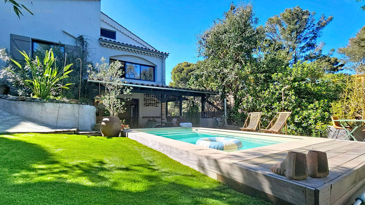 Maison à FREJUS