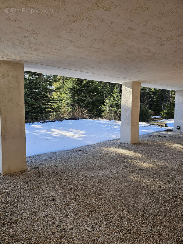 Appartement à CAILLE