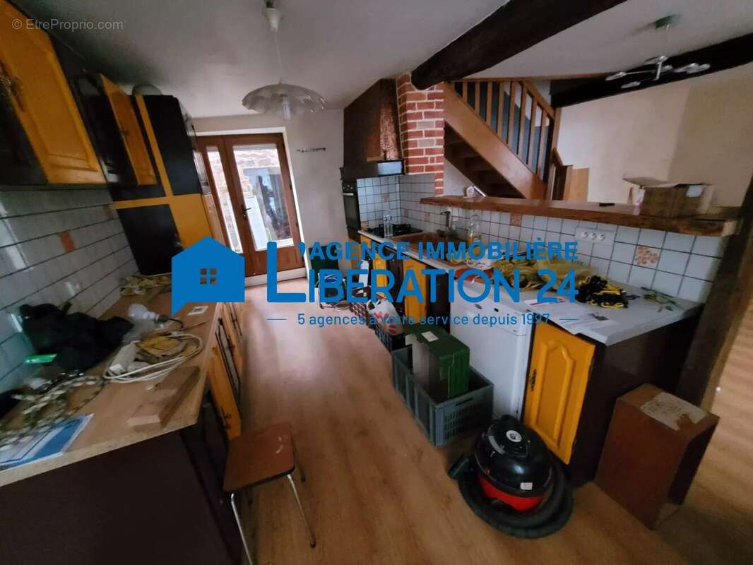 Appartement à SAINT-ROMAIN-EN-JAREZ