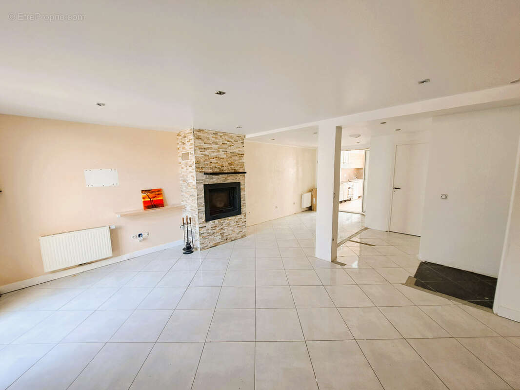 Maison à CHAMPAGNE-SUR-SEINE