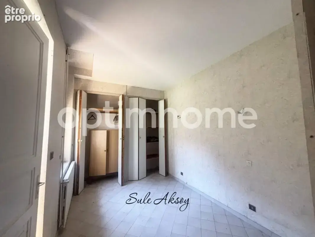 Grande maison familiale avec 3 logements indépendants pour investissement locatif dans le 65 - Immeuble de caractère XIXᵉ : - photo 8