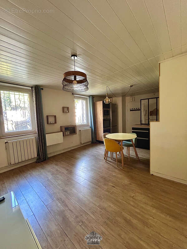 Appartement à MARSEILLE-2E
