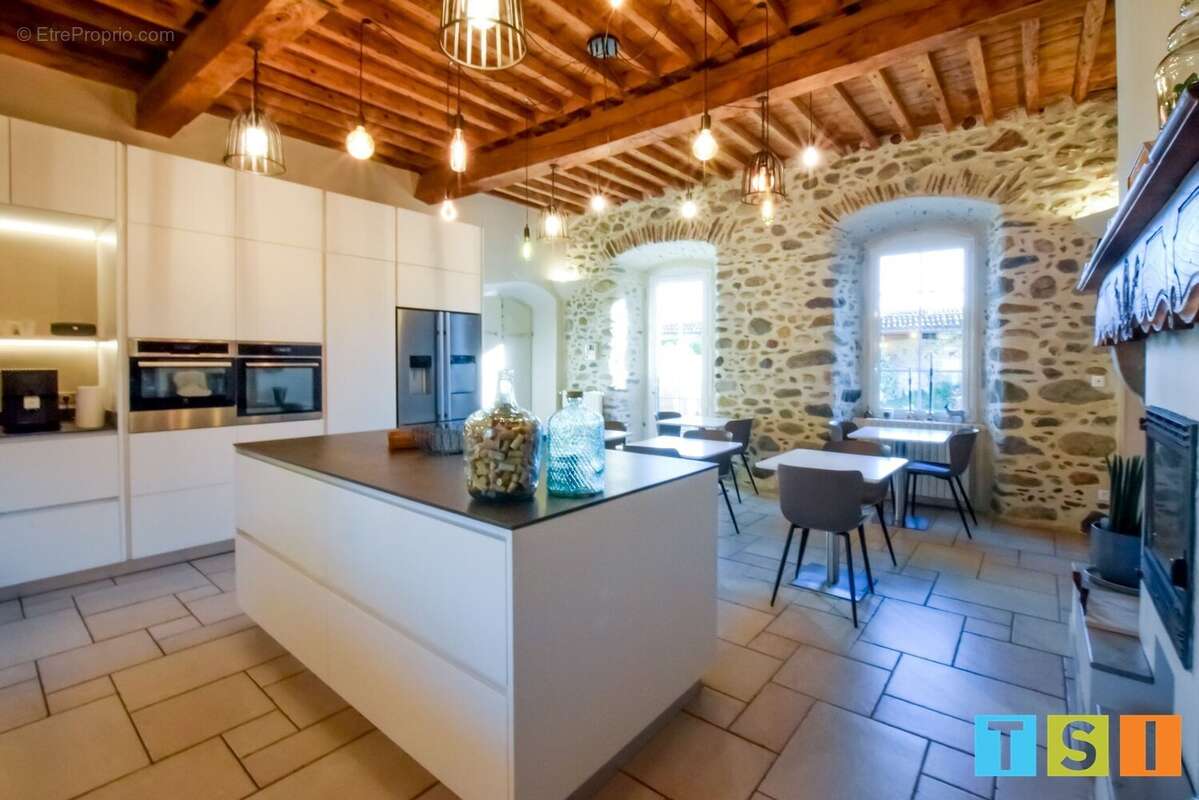Secteur Comminges : Superbe maison familiale et gîte et/ou activité de chambres d'hôtes et gîte. Piscine et terrain sécurisé - photo 4