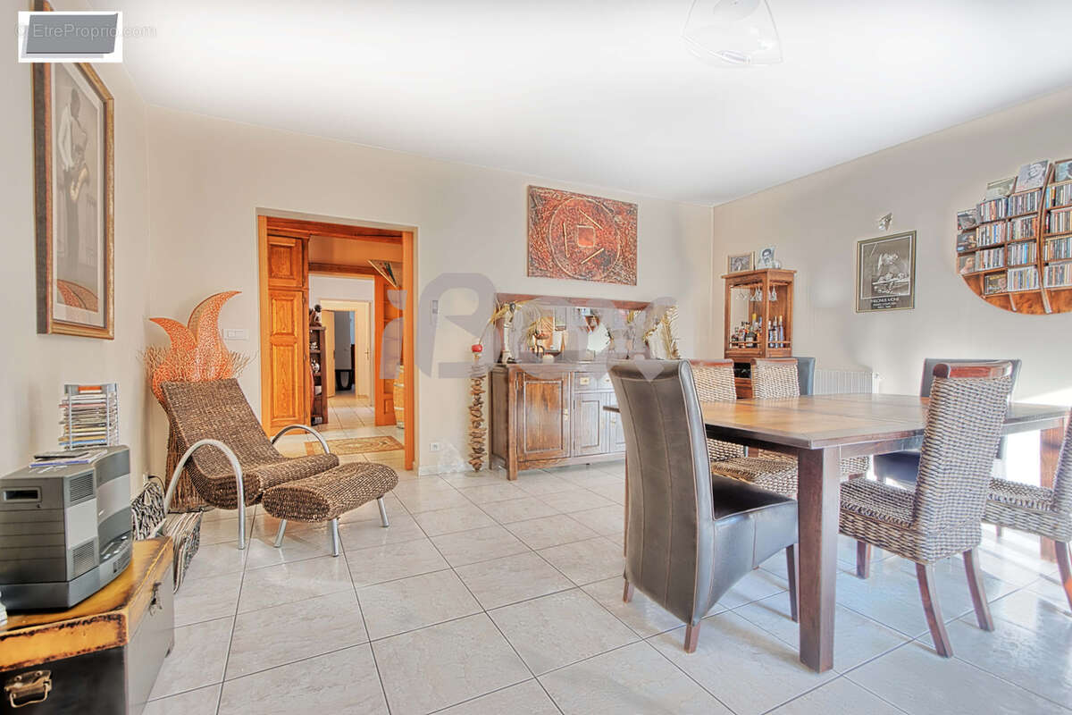 Maison à LA VALETTE-DU-VAR