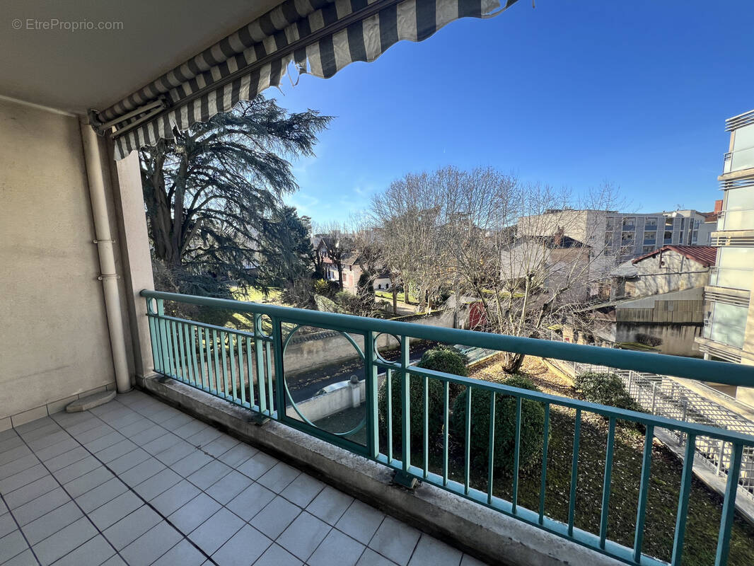 Appartement à TASSIN-LA-DEMI-LUNE