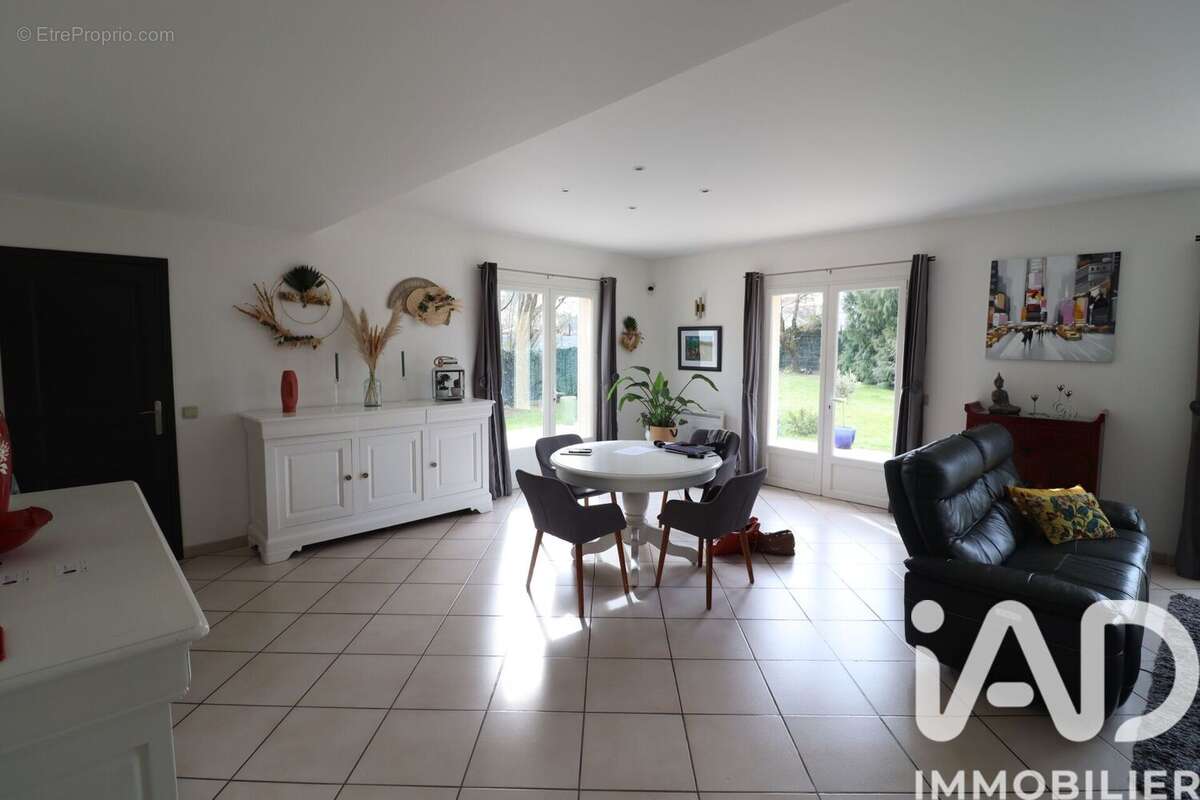 Photo 3 - Maison à ARTIGUES-PRES-BORDEAUX