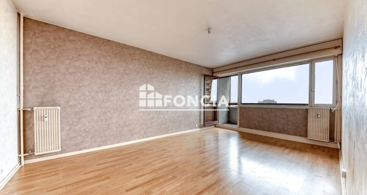 Appartement à RILLIEUX-LA-PAPE