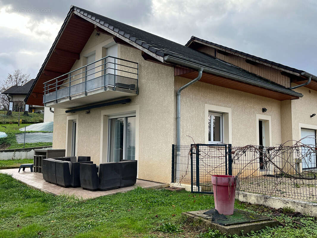 Maison à CHALLES-LES-EAUX