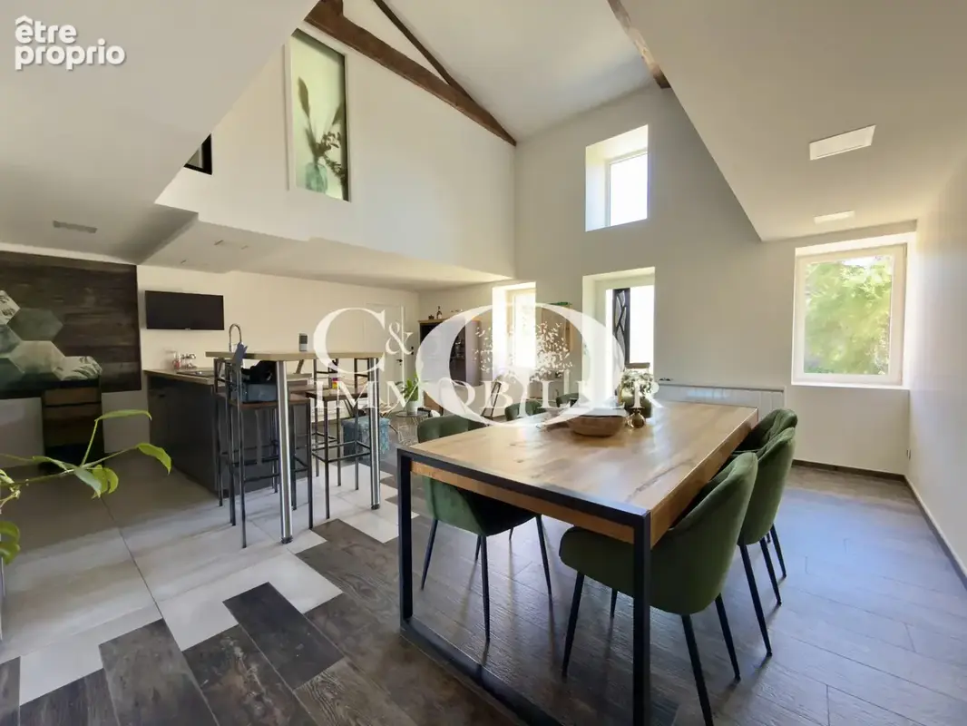 Maison en pierre rénovée avec soin de 145 m2 - photo 3
