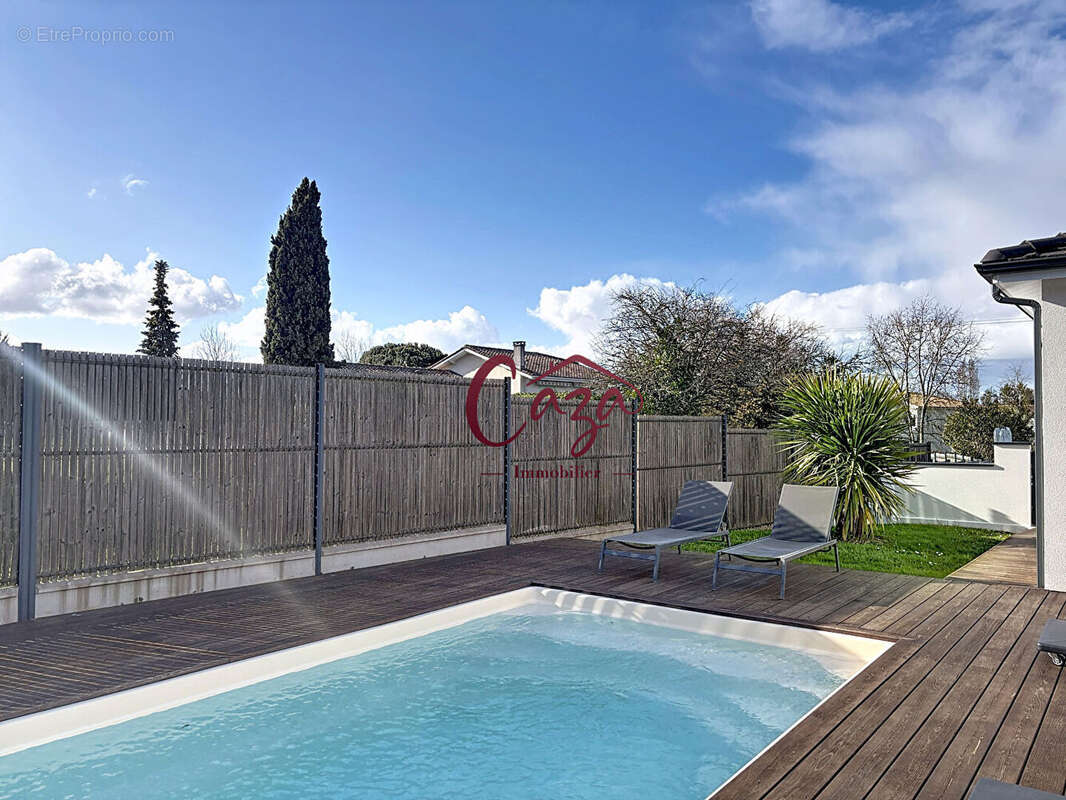 Maison à FARGUES-SAINT-HILAIRE