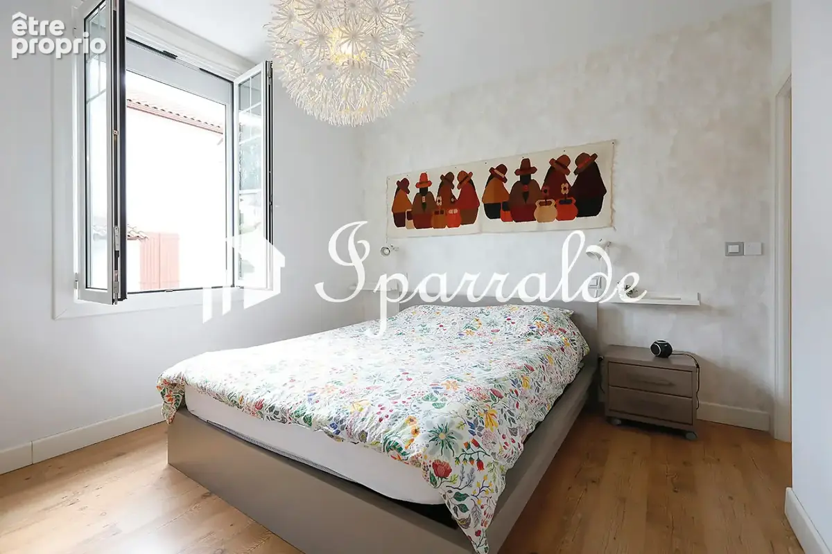 Superbe Maison de type T5 CENTRE VILLE tout à pied à HENDAYE 64700 - photo 25