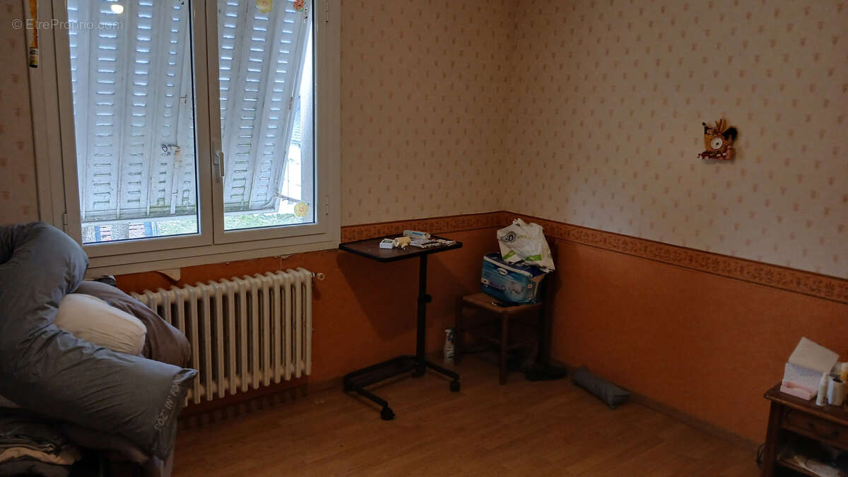 Maison à ANGLARDS-DE-SALERS