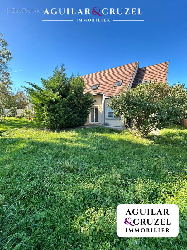 Maison à LA CHAPELLE-SAINT-URSIN