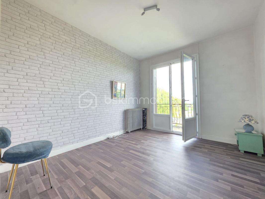 Maison à MONTAGNAC-SUR-AUVIGNON