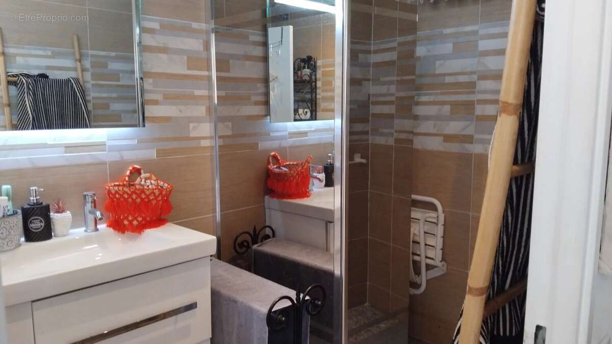 Appartement à MARSEILLE-9E