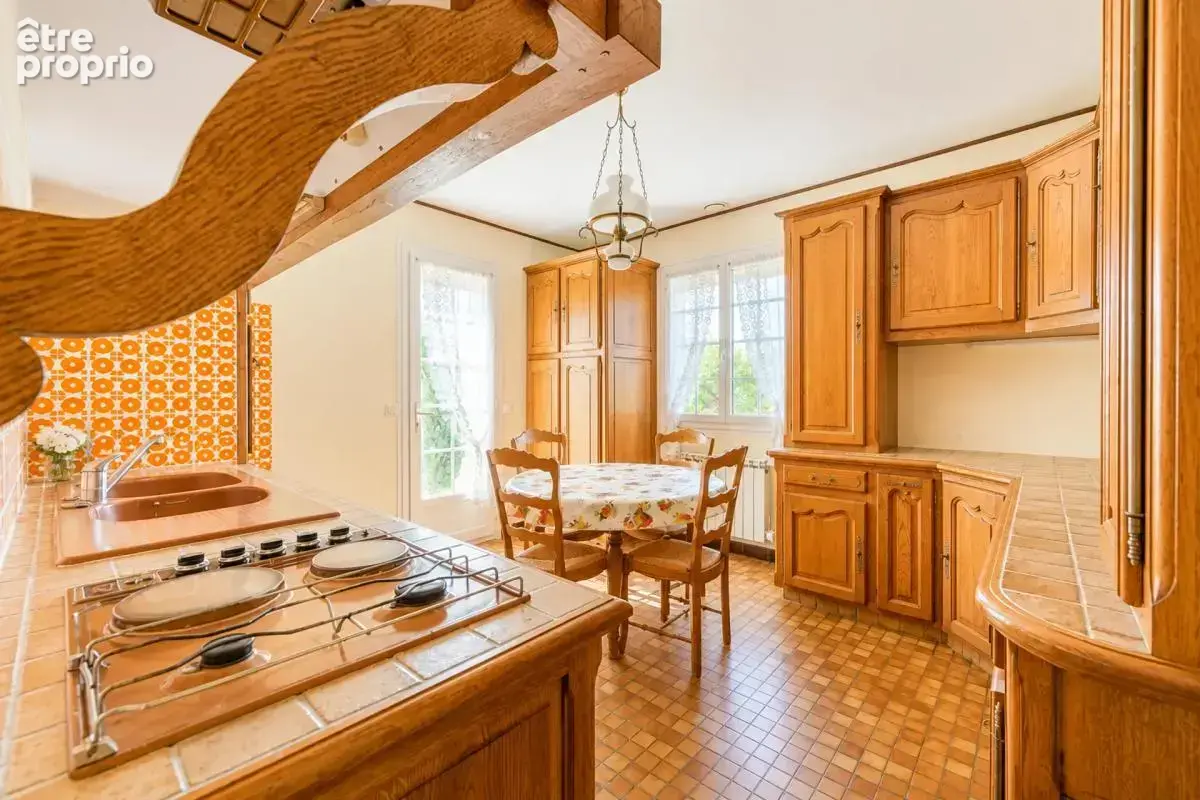 Maison de 6 pièces de 140 m² à Bléré - photo 6