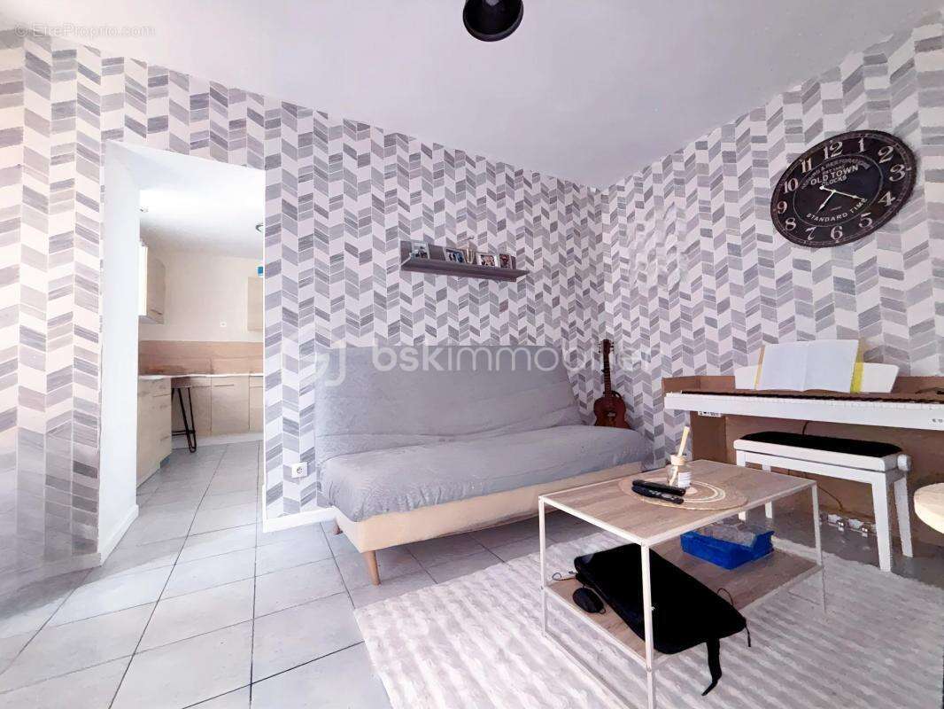 Appartement à ROEULX