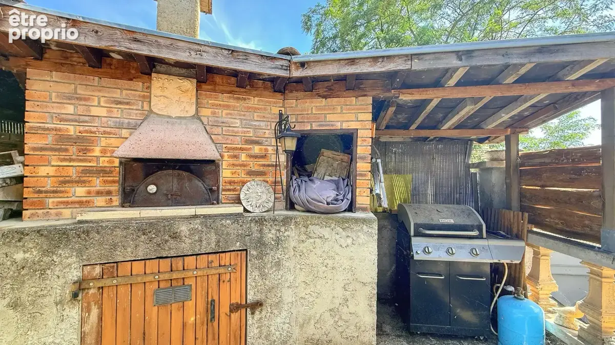 SARDIEU, Maison avec dépendances et terrain - photo 13