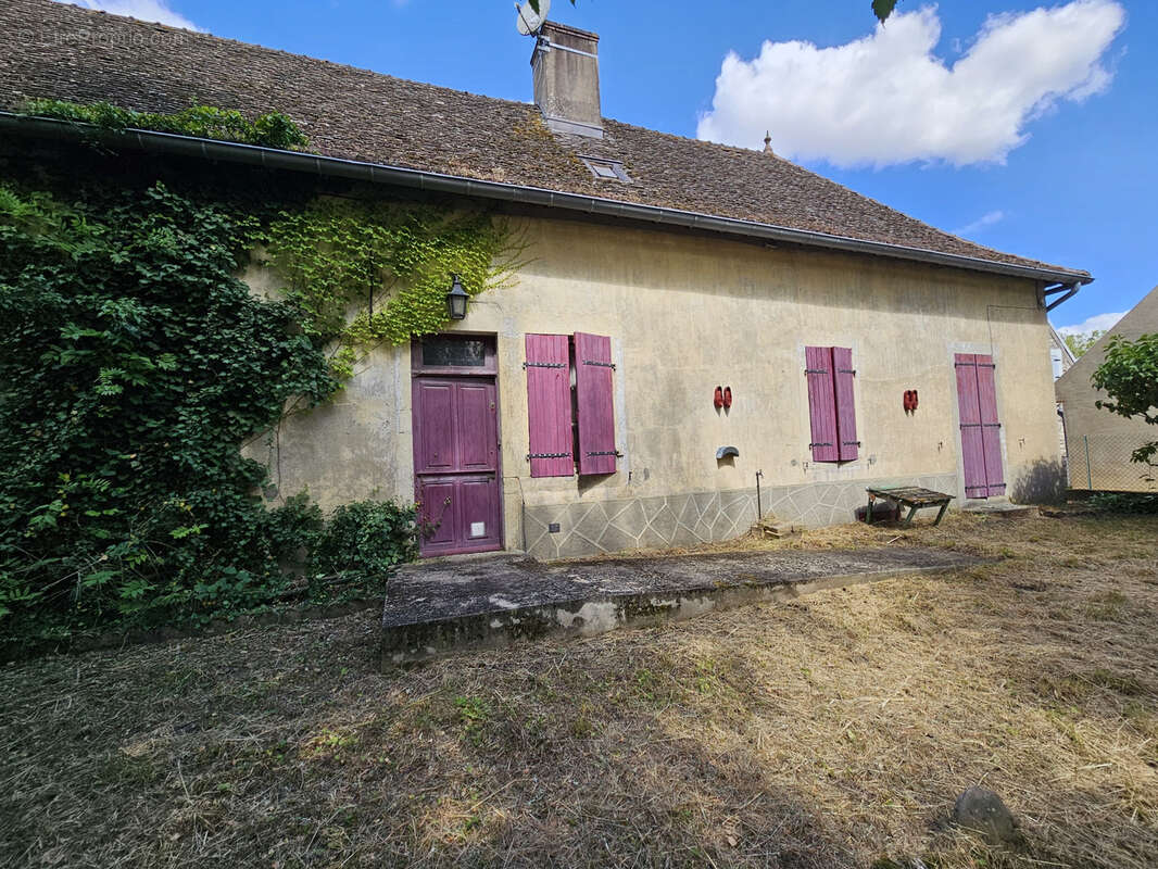 Maison à BRAGNY-SUR-SAONE