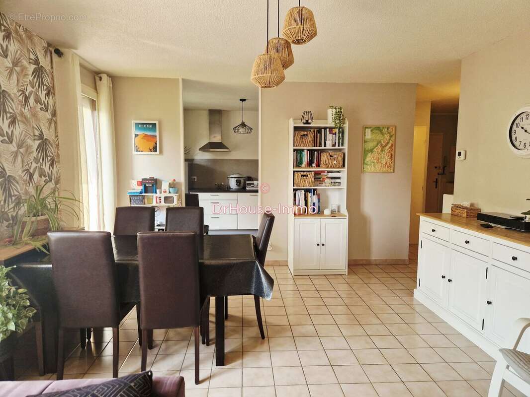 Appartement 74 m² à Romans-Sur-Isere  - photo 6