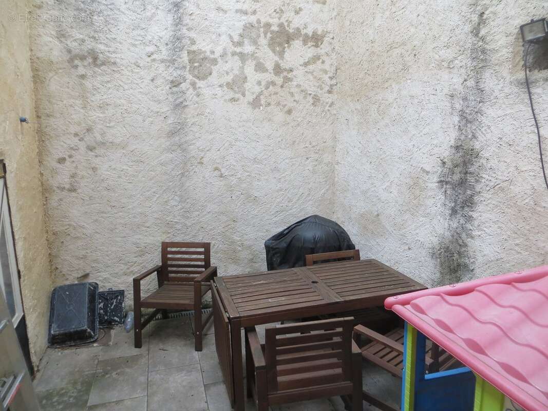 Maison à ISSOU