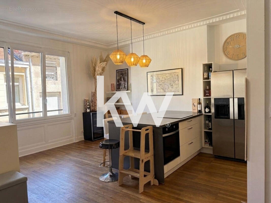 Appartement à SAINT-ETIENNE