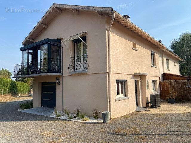 Maison à PUY-GUILLAUME