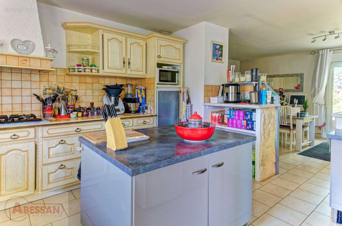 Maison 180 m² à Branoux-Les-Taillades  - photo 9