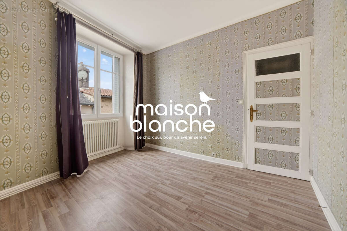 Maison à PARTHENAY