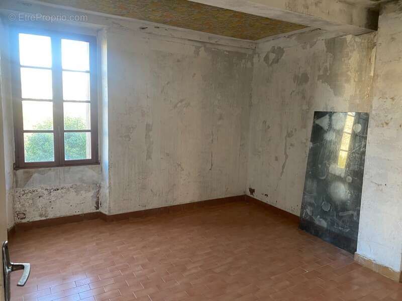 Maison à LEZIGNAN-CORBIERES