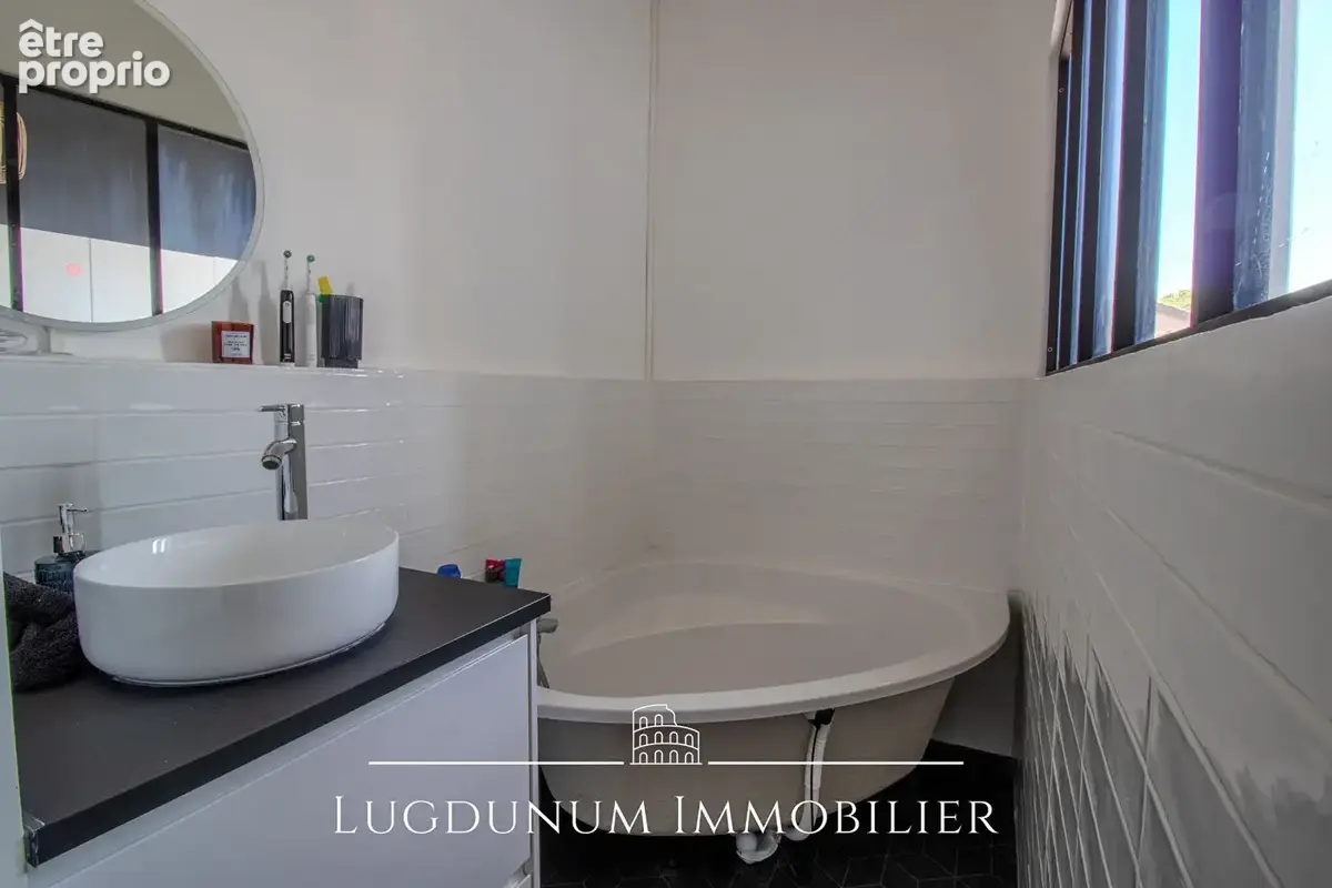 Appartement Duplex 6 pièce(s) 144 m2 sur Belleville En Beaujolais - photo 9