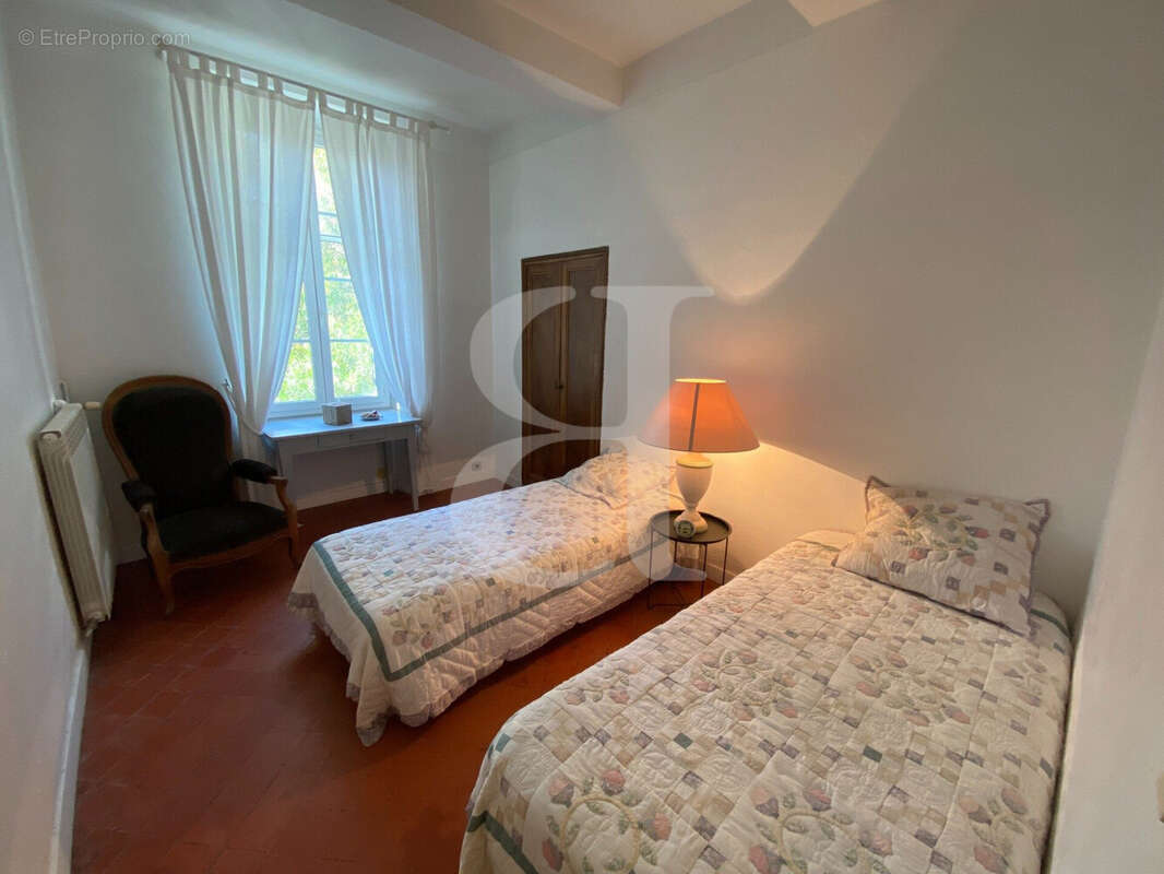 Maison à PERNES-LES-FONTAINES