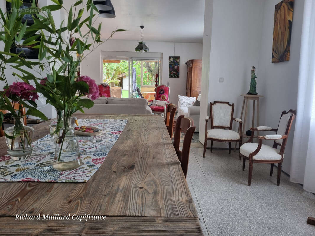 Maison de caractère de 1889, entièrement rénovée, sur un terrain arboré de 2 450 m² - Finhan (82) - photo 6