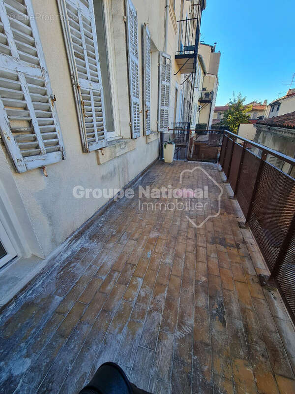 Appartement à MARSEILLE-1E