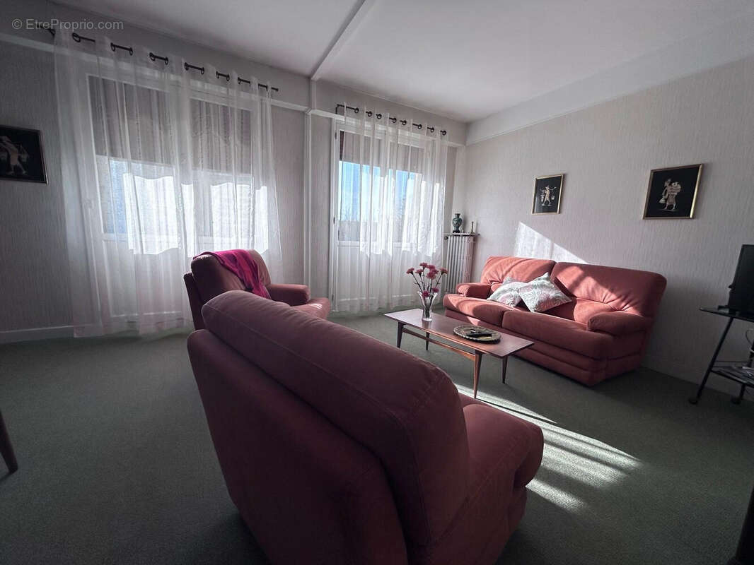 Appartement 70 m² à Sedan  - photo 6