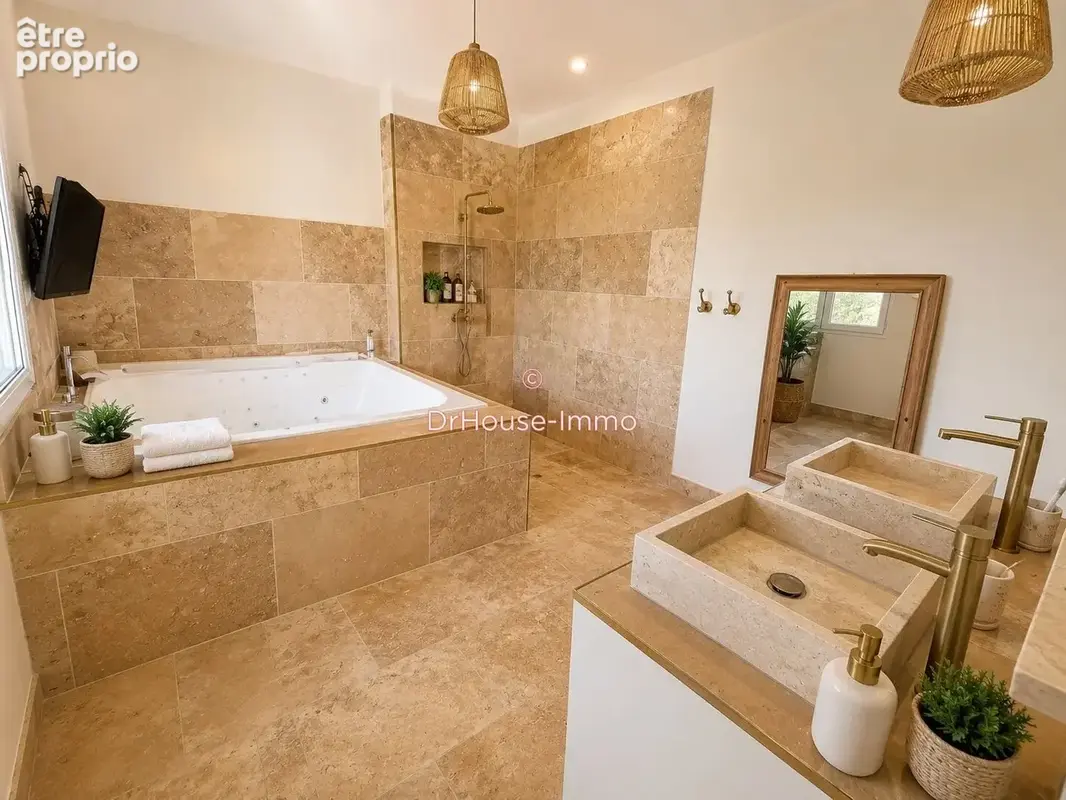 Maison 210 m² à Pezens  - photo 7