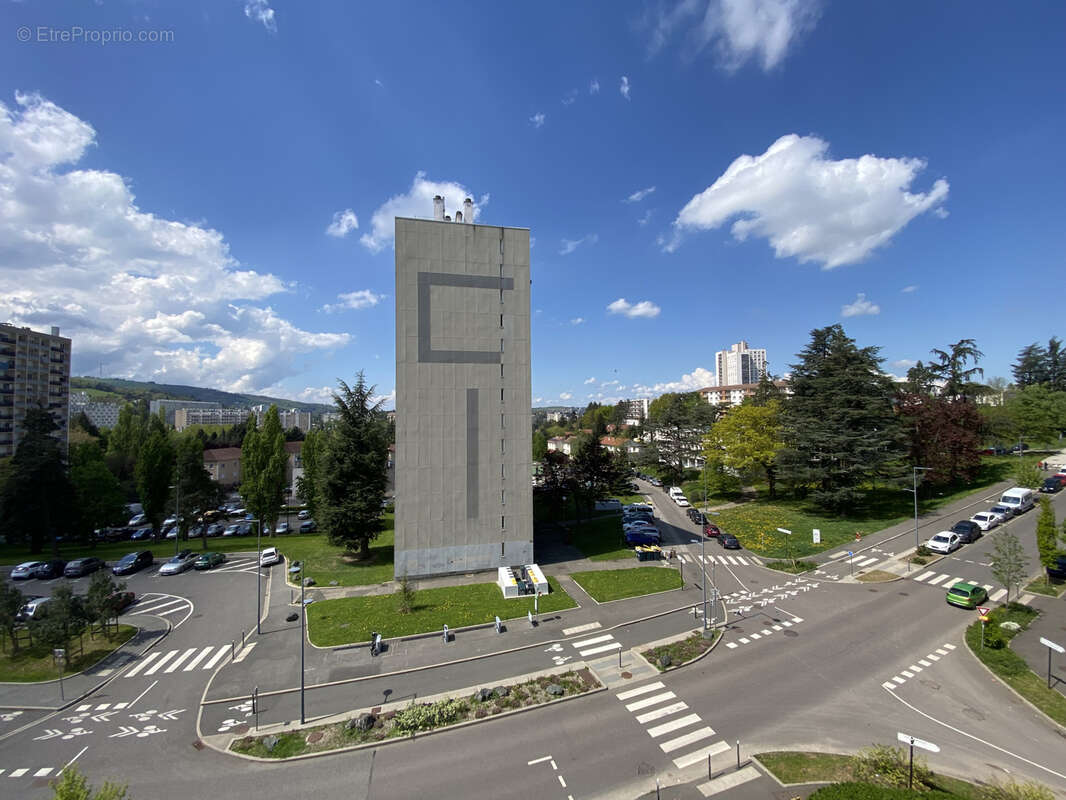 Appartement à SAINT-ETIENNE