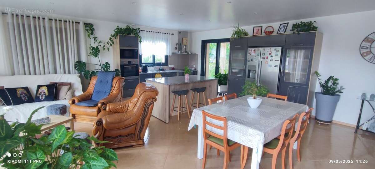 Maison à SAINT-JULIEN-SUR-VEYLE