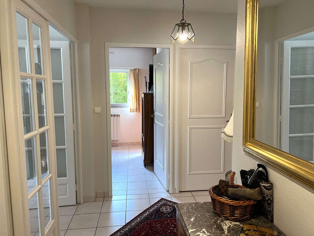 Appartement à VILLENEUVE-LES-AVIGNON