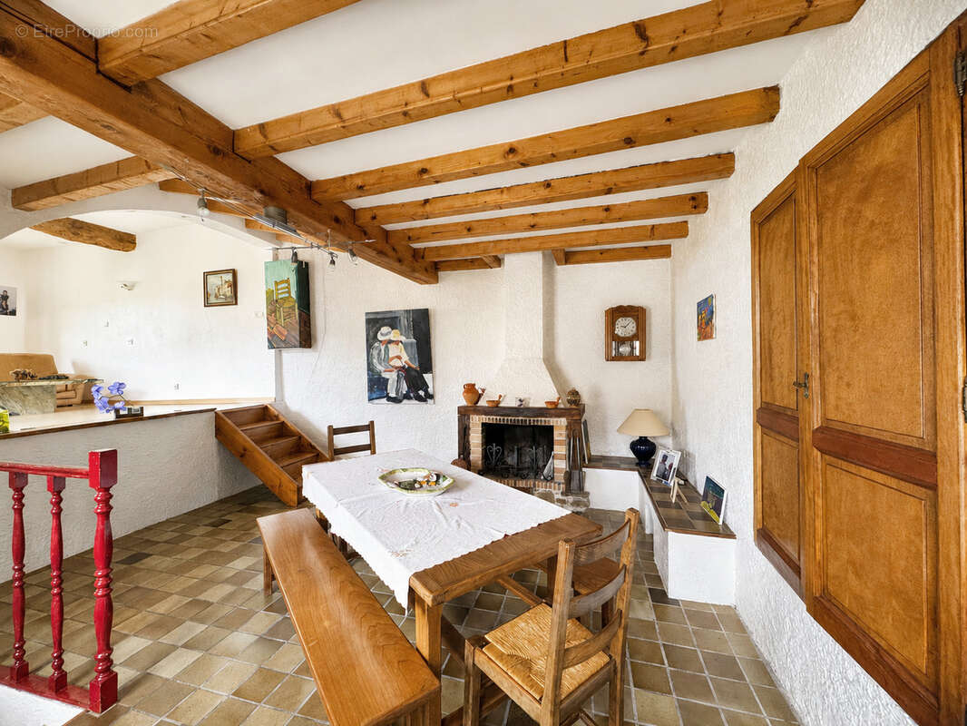 Maison à SAINTE-CROIX-EN-JAREZ