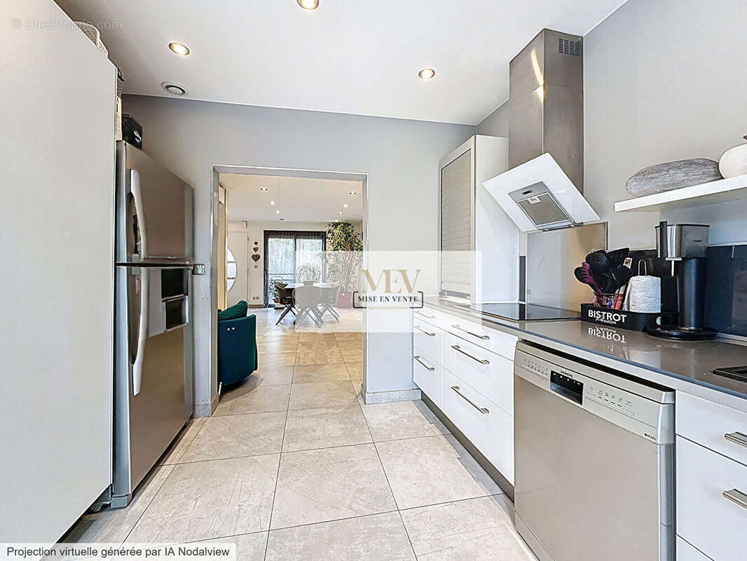 Maison à BRY-SUR-MARNE