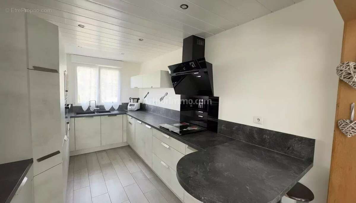 Maison à SAINT-FARGEAU-PONTHIERRY