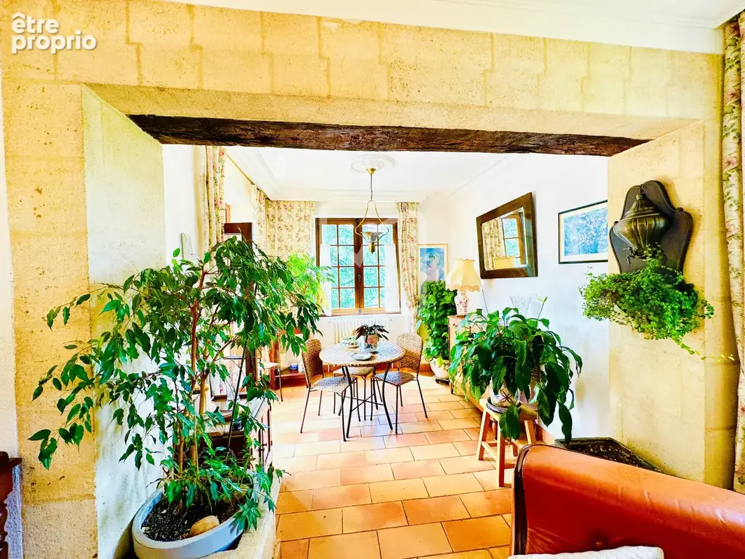 EXCLUSIVITE - Vaste demeure de caractère sur sous sol avec son appartement sur un parc clos de 2080m2 - photo 3