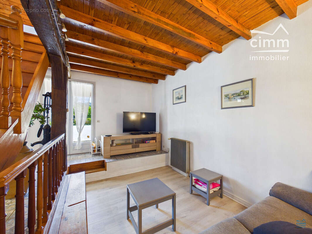 Maison 188 m² à Blou  - photo 4